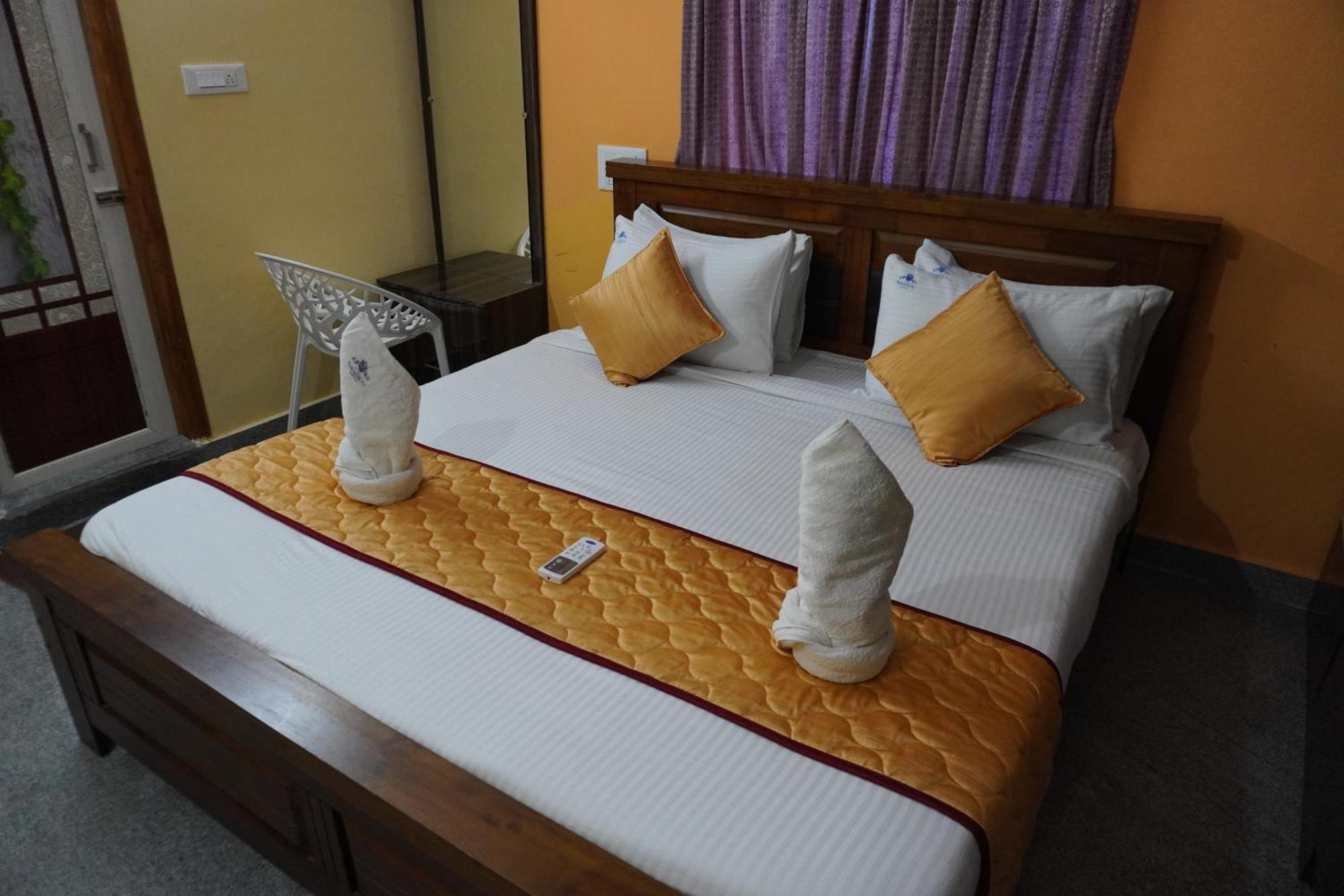 Tirumala Premium Home Stay Tirupati Eksteriør bilde