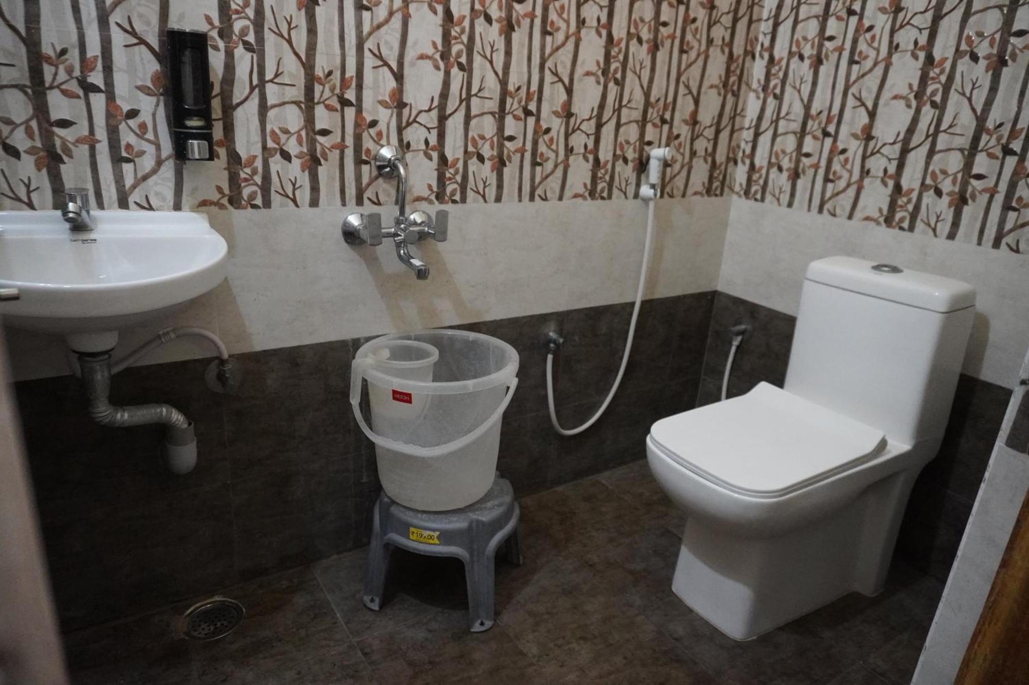 Tirumala Premium Home Stay Tirupati Eksteriør bilde