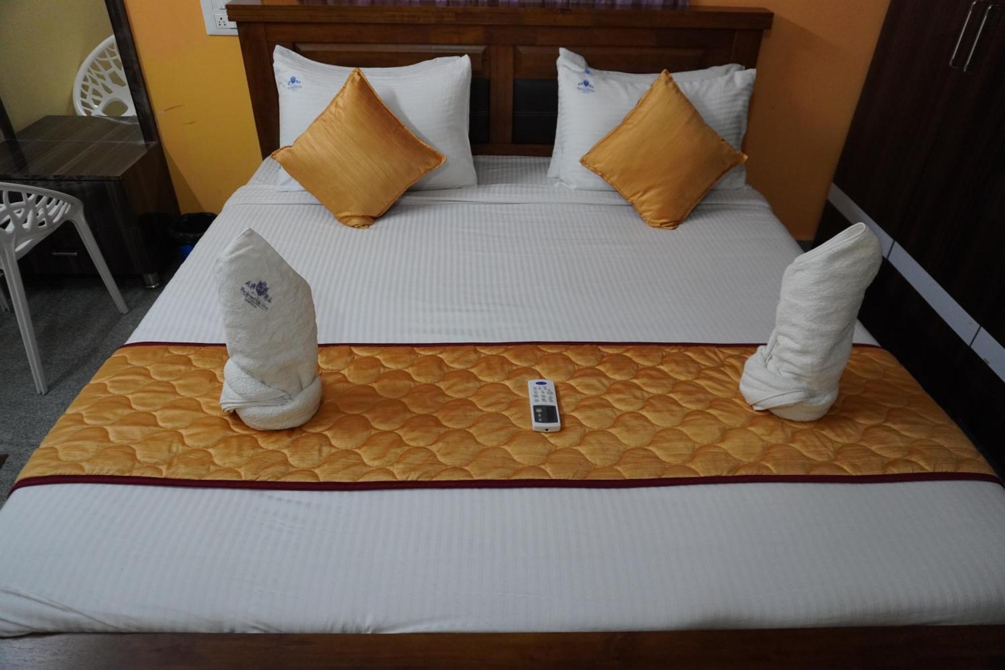Tirumala Premium Home Stay Tirupati Eksteriør bilde
